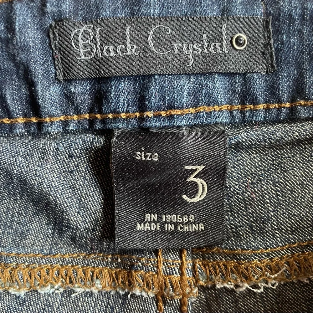 Black Crystal Short Jean Shorts - Juniors Size 3 - Picture 3 of 5